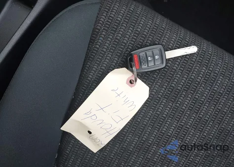 2017 Honda Fit Lx z USA, uszkodzony, nr VIN JHMGK5H51HS021816